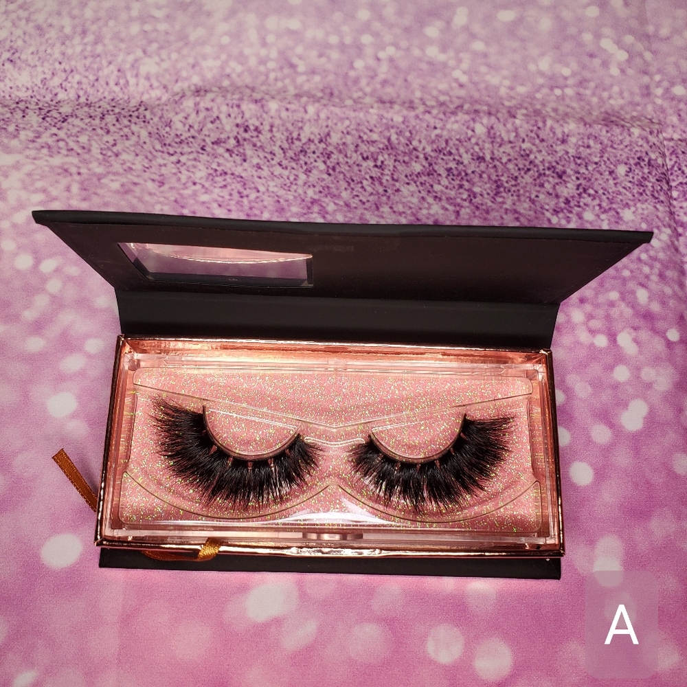 Eyelashes - Picture 2 of 4